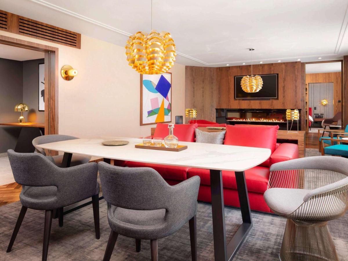 فندق سوفيتيل وارسو فيكتوريا المظهر الخارجي الصورة The interior of a suite at the InterContinental London The O2