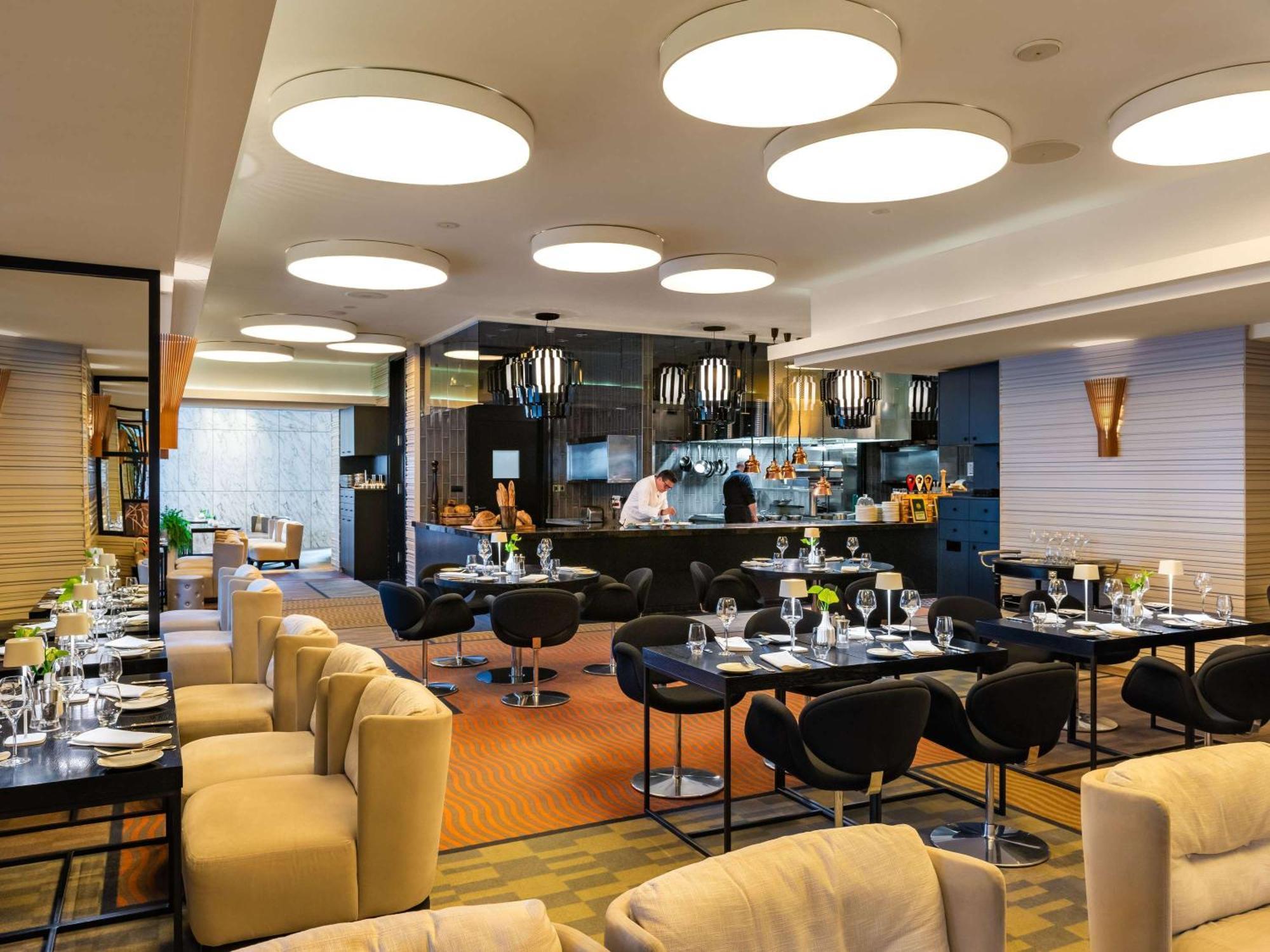 فندق سوفيتيل وارسو فيكتوريا المظهر الخارجي الصورة The restaurant