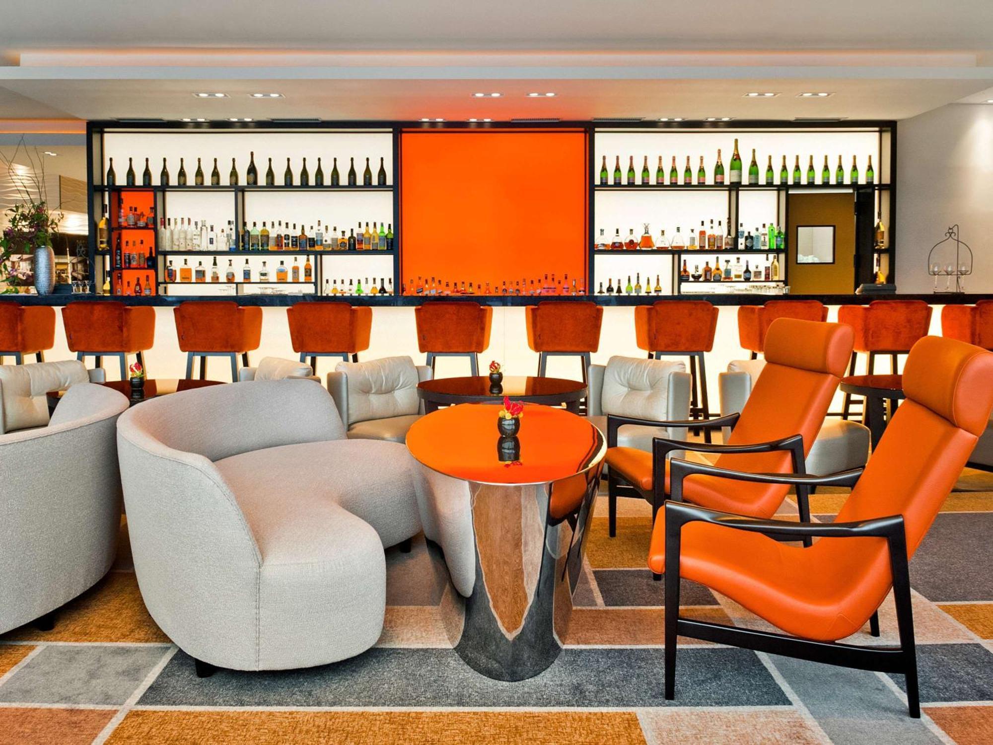 فندق سوفيتيل وارسو فيكتوريا المظهر الخارجي الصورة The bar at the Mandarin Oriental, Munich